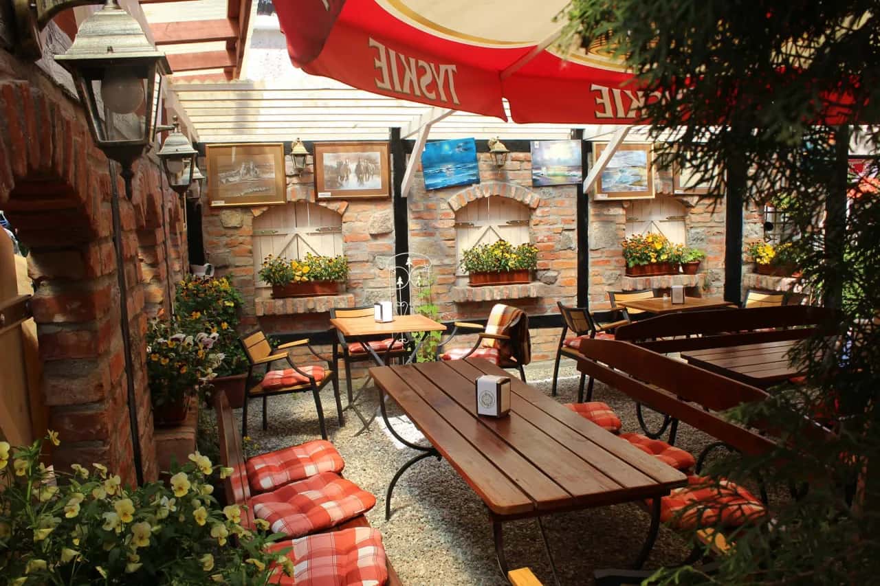 Gdzie zjeść w Rewalu? Najlepsze restauracje, które musisz poznać